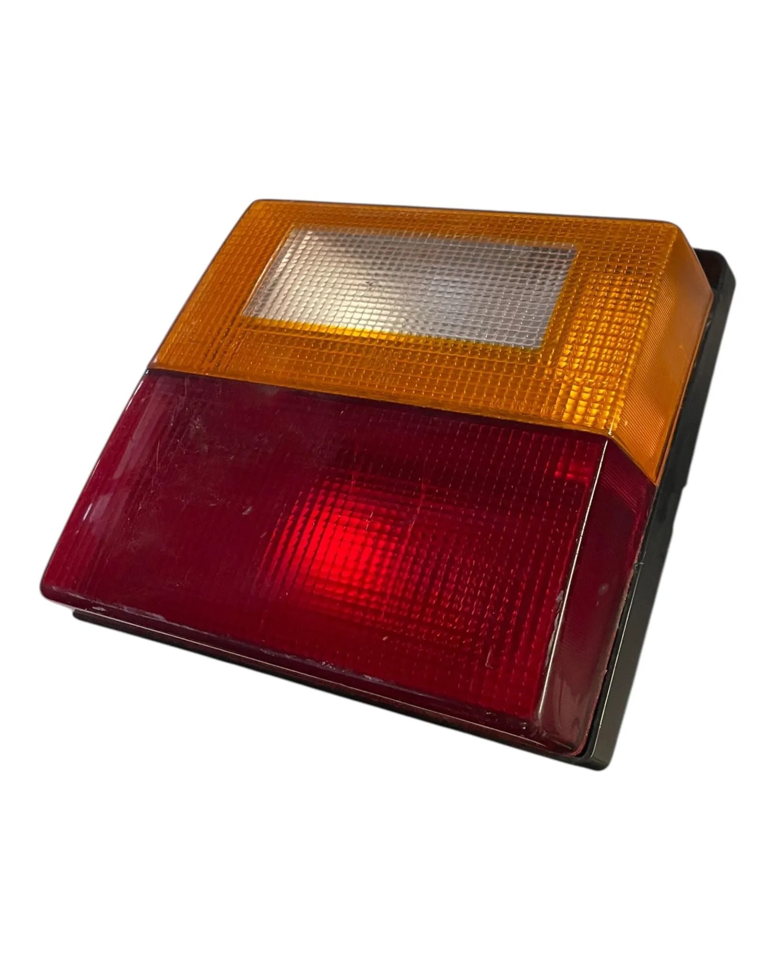 Audi 80 Heckleuchte Rückleuchte Leuchte Links 811945093