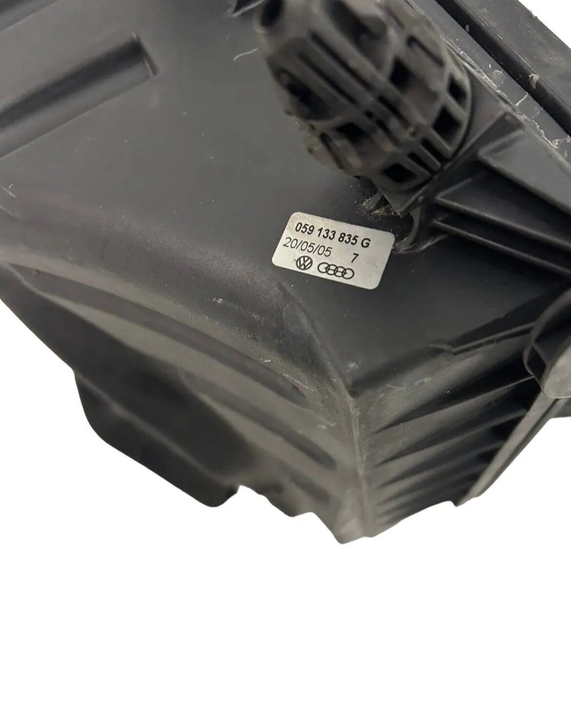 Audi A4 Avant Luftfiltergehäuse Luftfilterkasten 059133835G