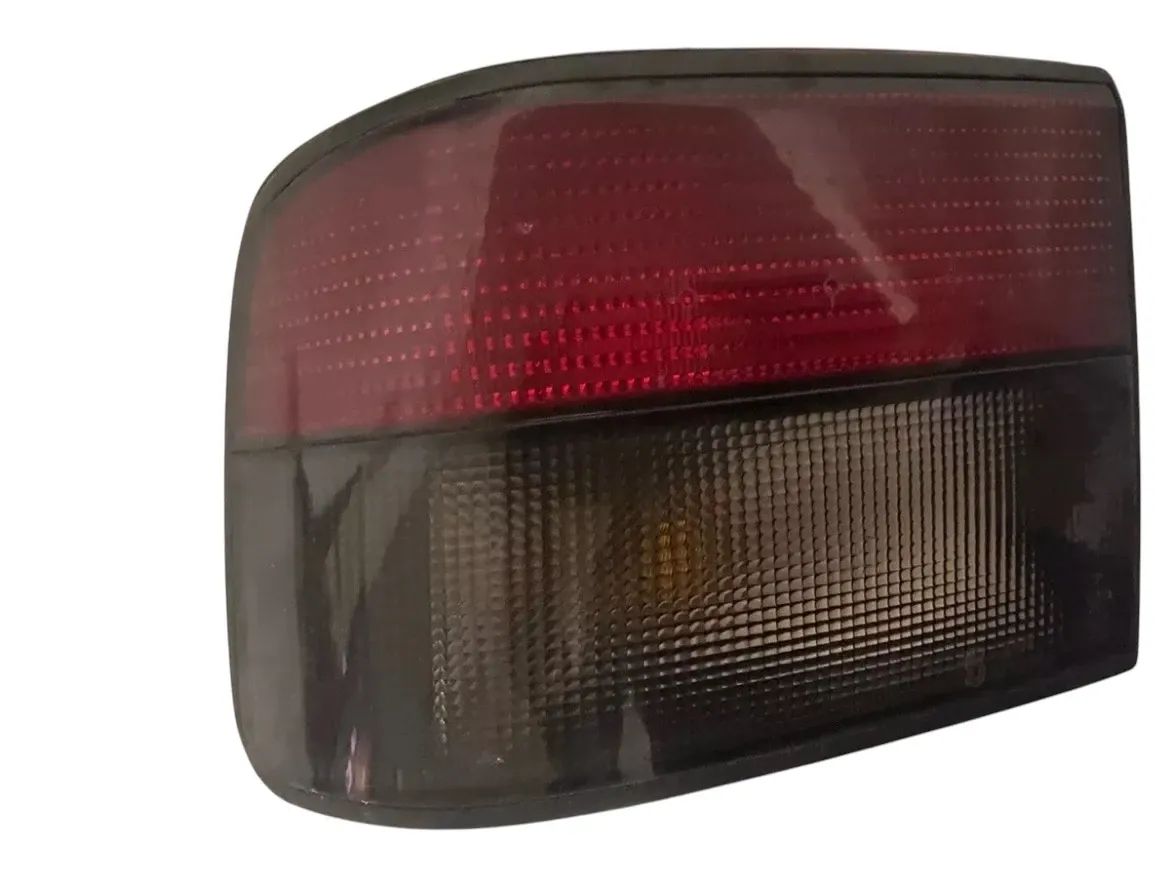 Renault R21 Typ 48 Rücklicht Rückleuchte Heckleuchte links 7700792974