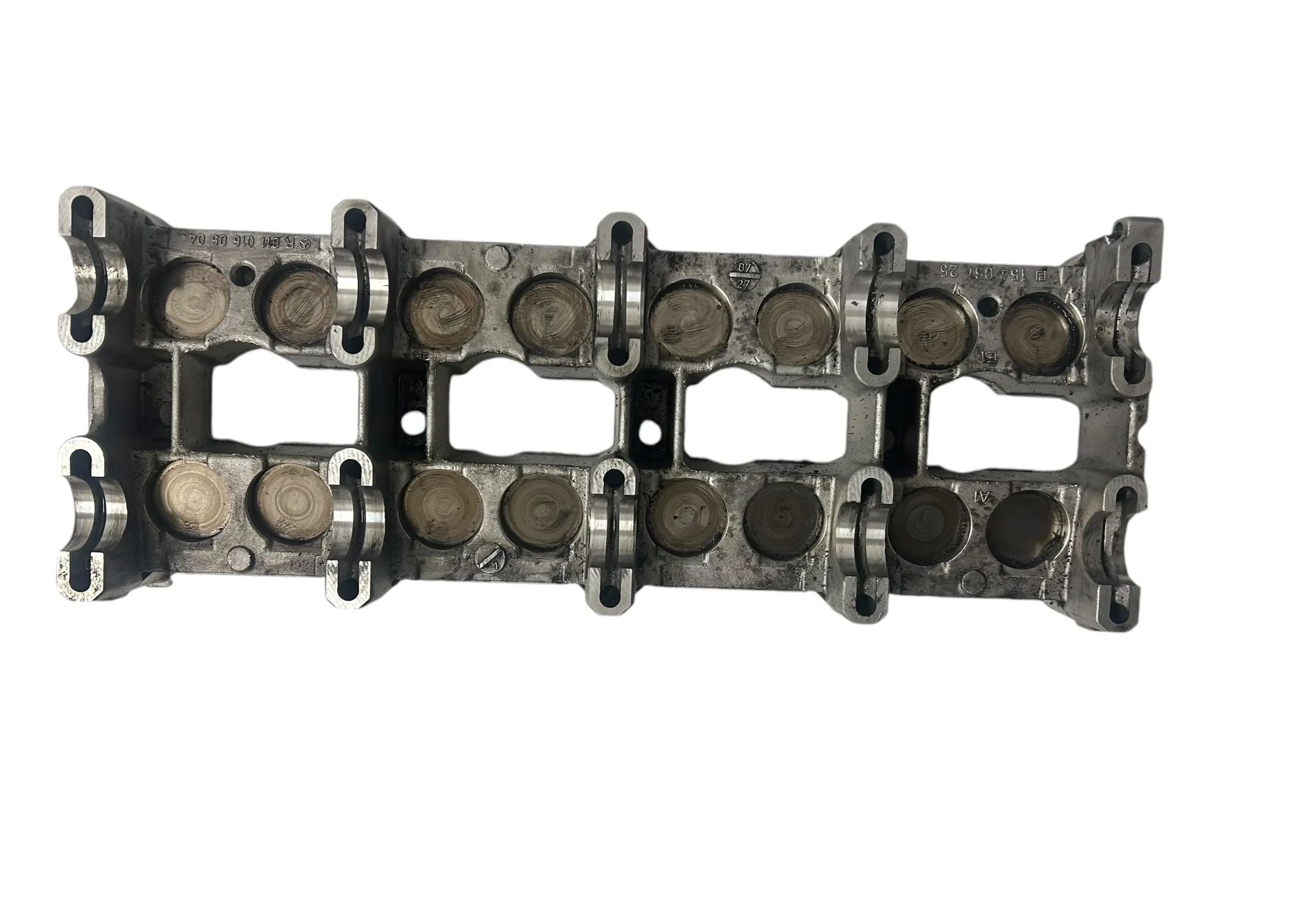 Mercedes-Benz W211 E220 CDI Nockenwellen Gehäuse Nockenwellengehäuse R6110160504