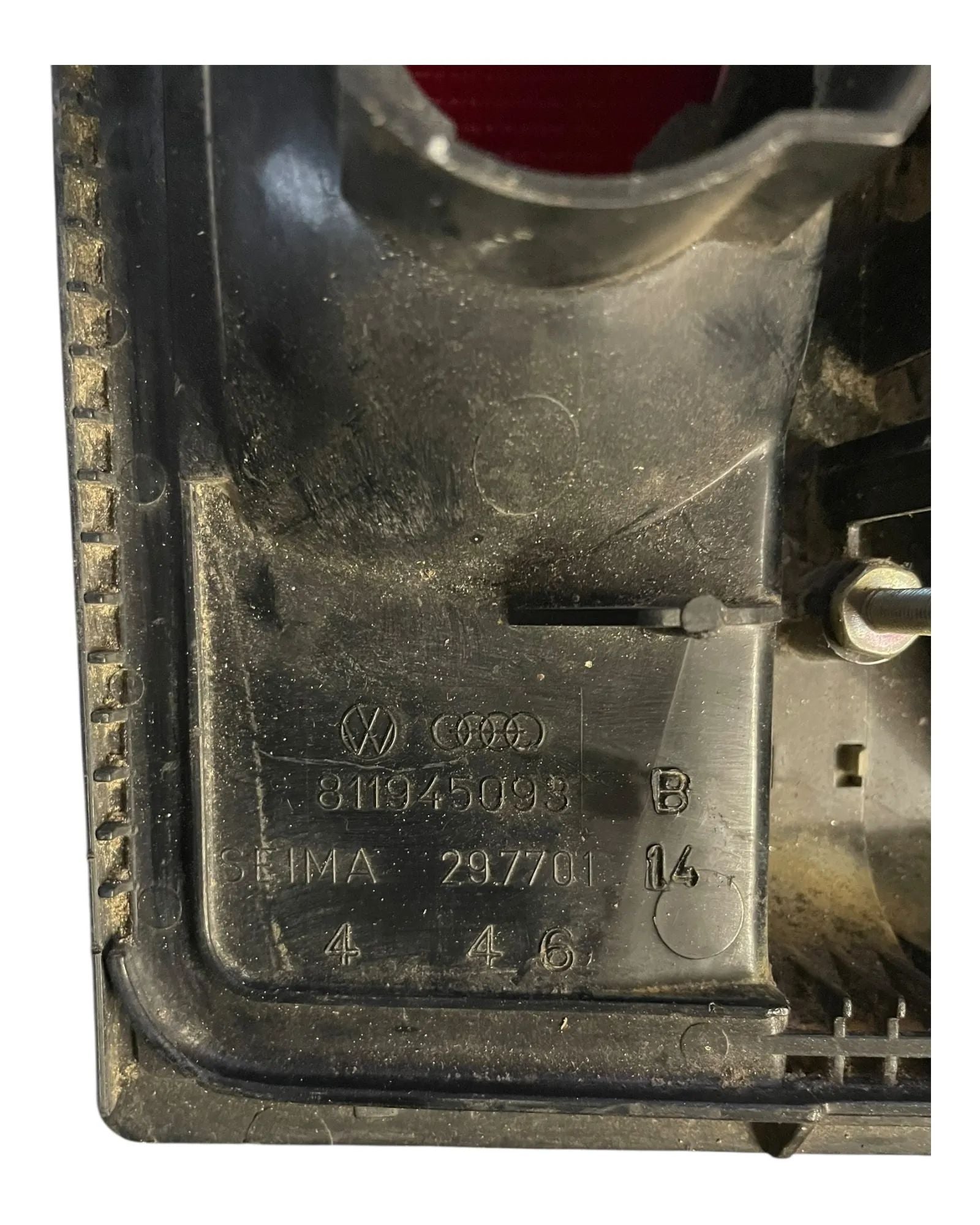 Audi 80 Heckleuchte Rückleuchte Leuchte Links 811945093