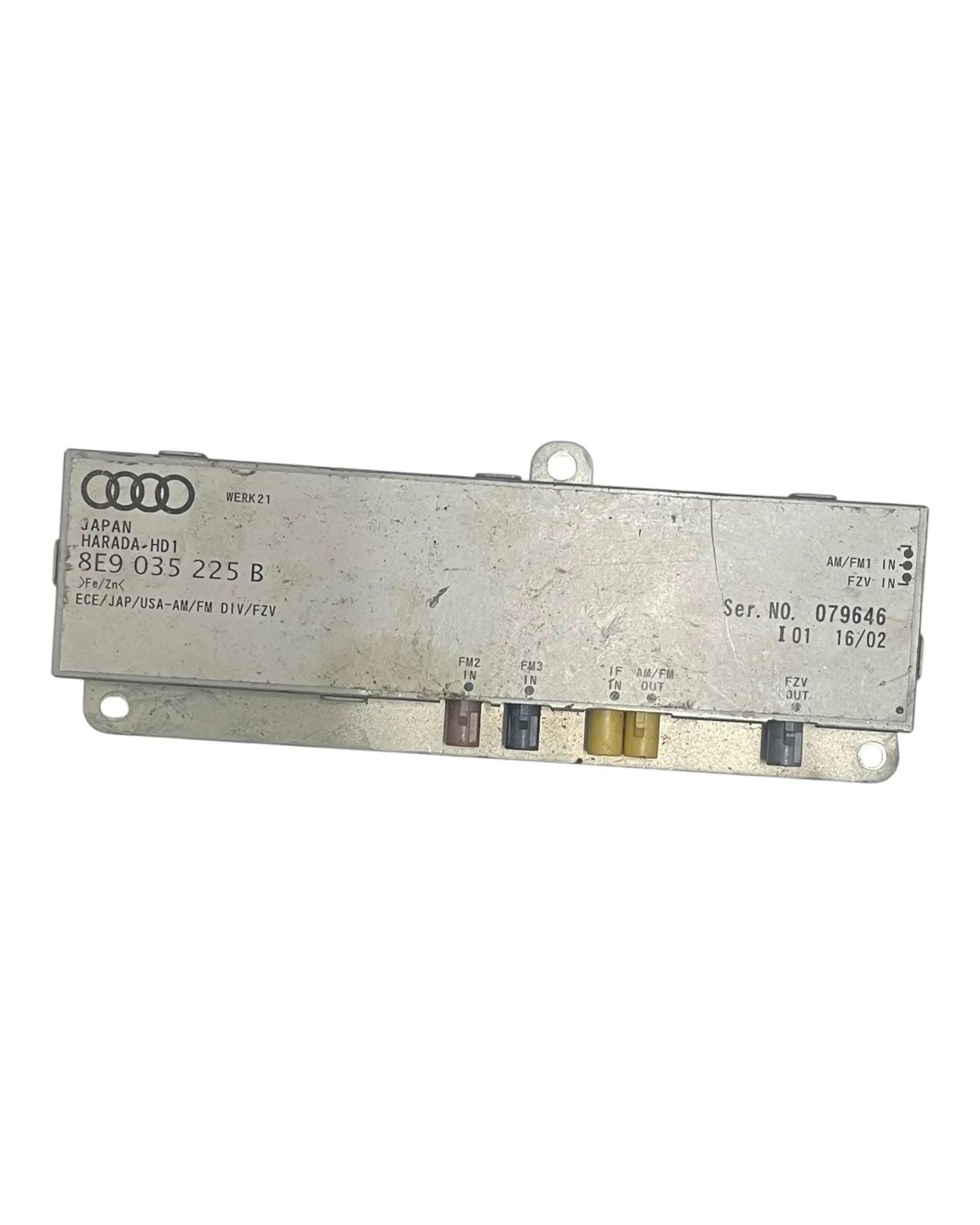 Audi A4 Antennenverstärker Verstärker 8E9035225B