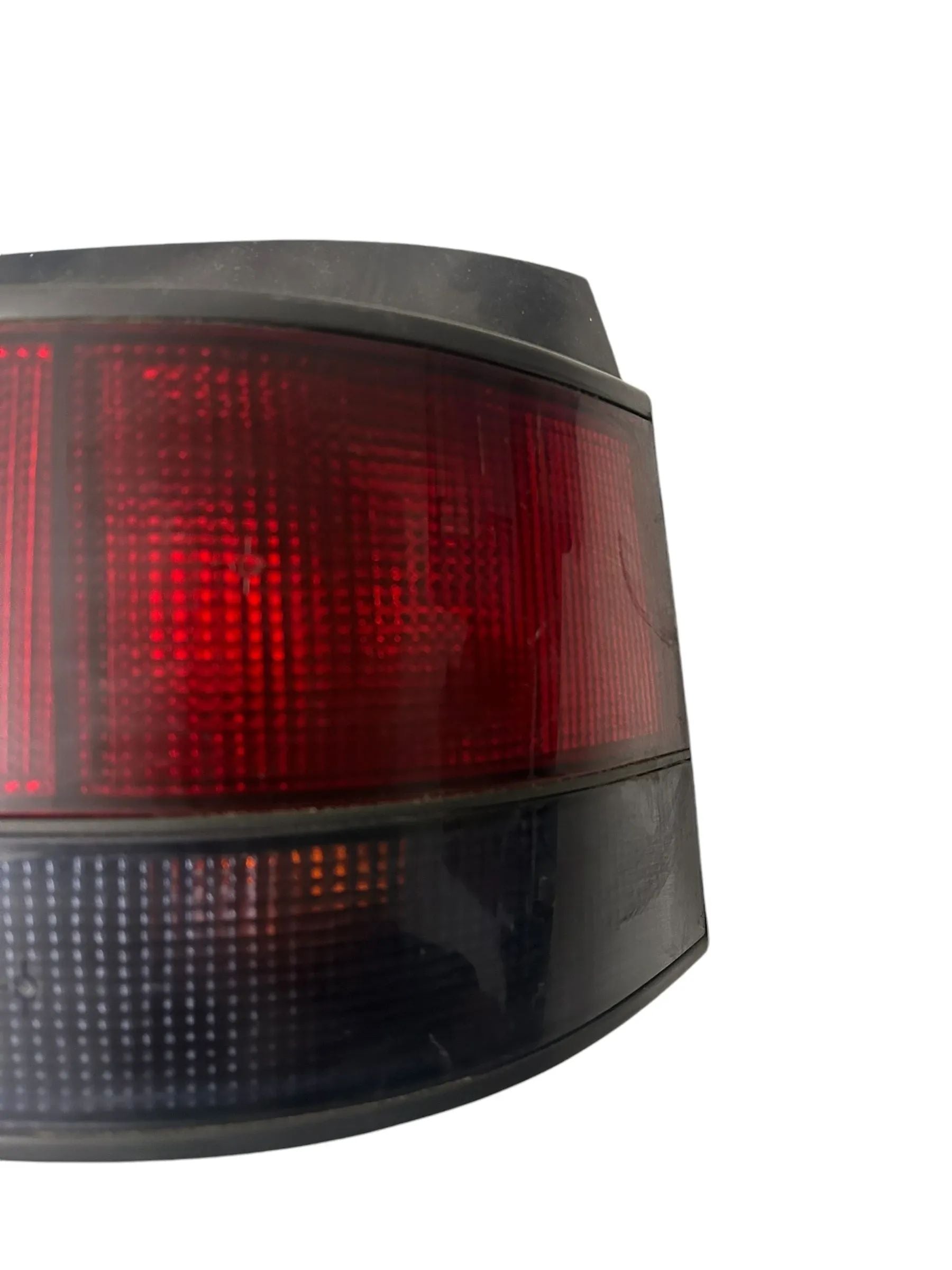 Renault Clio Rücklicht Rückleuchte Heckleuchte rechts 7700796118