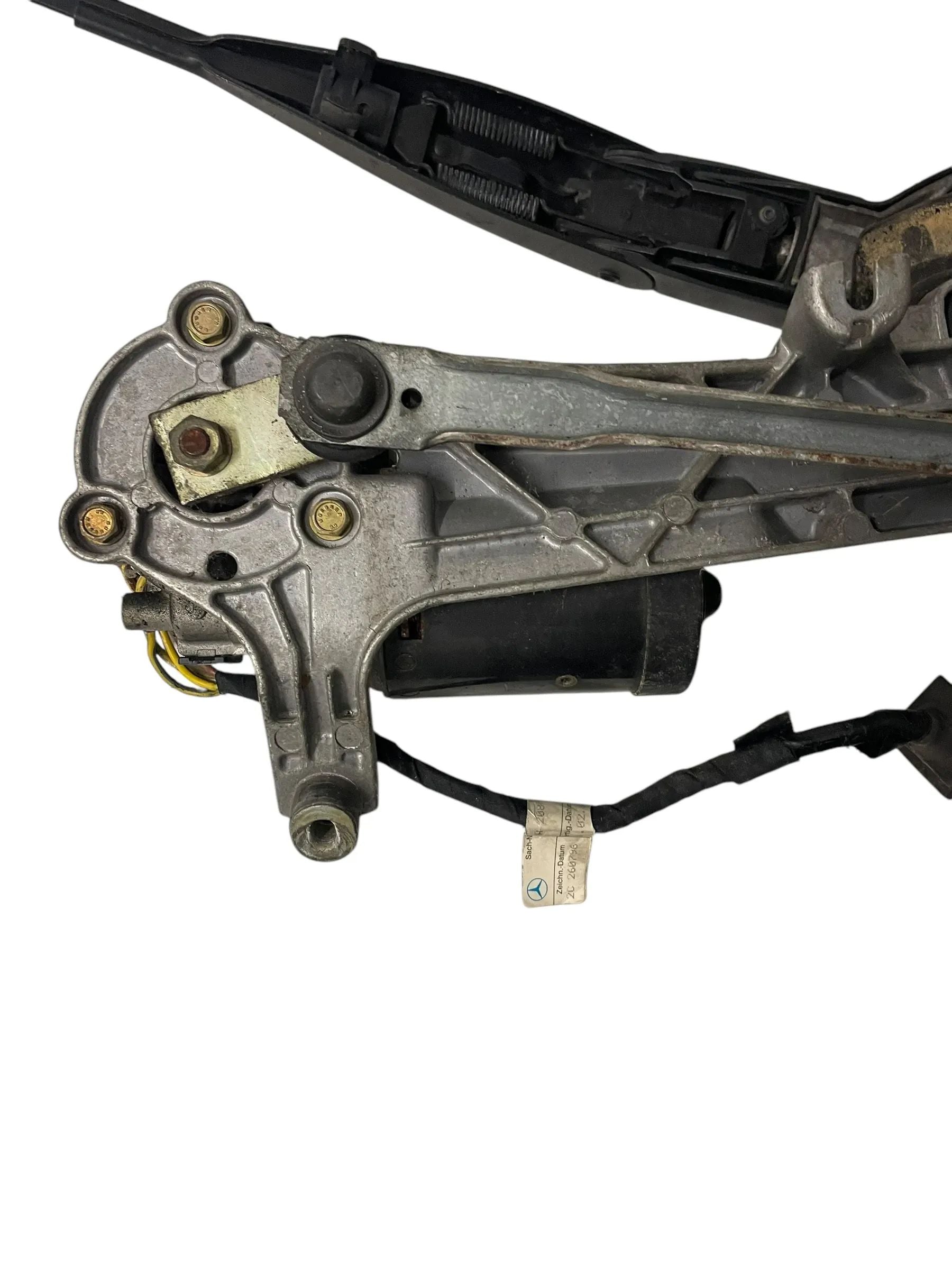 Mercedes-Benz W210 Scheibenwischermotor Wischermotor Gestänge vorne 3397020325