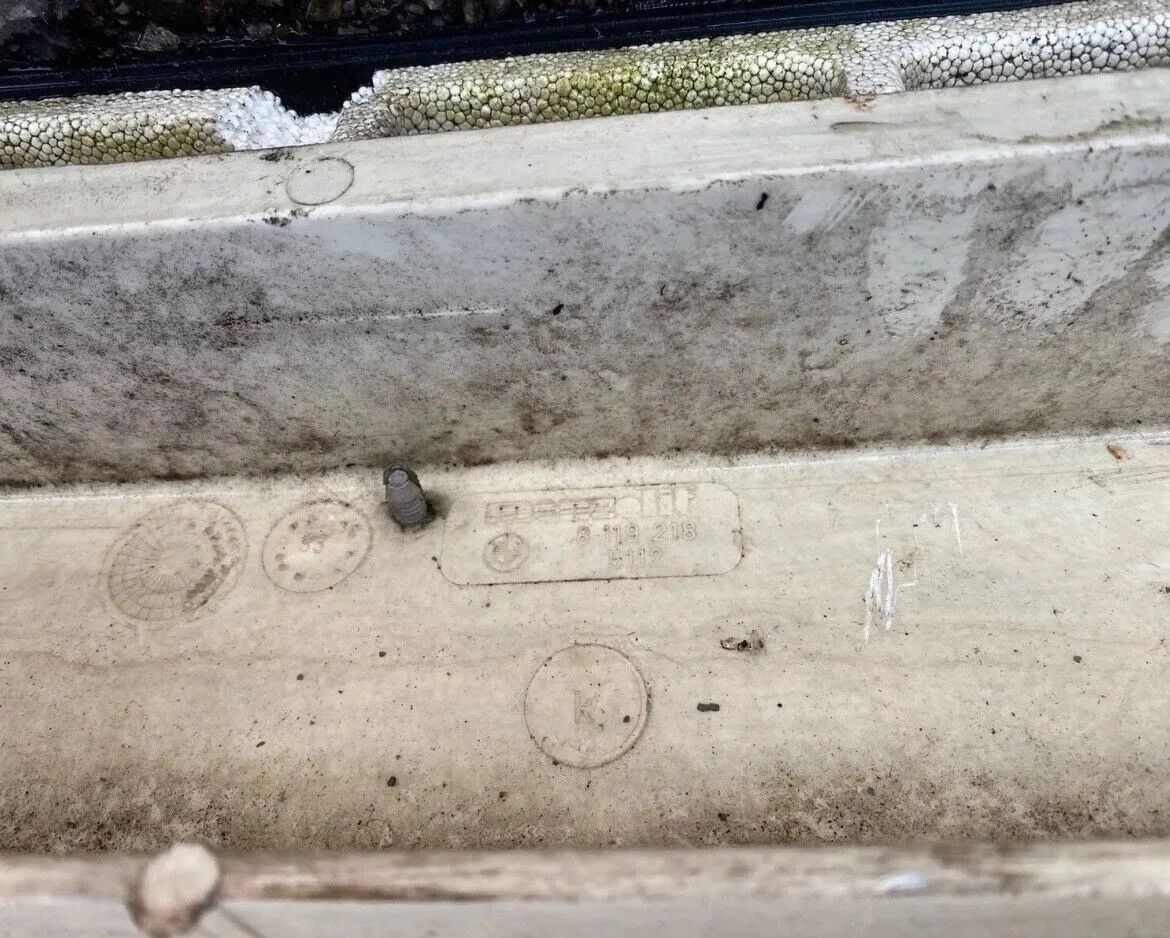 BMW 3er E36 Stoßstange Stoßfänger hinten +Stoßfänger 8119218