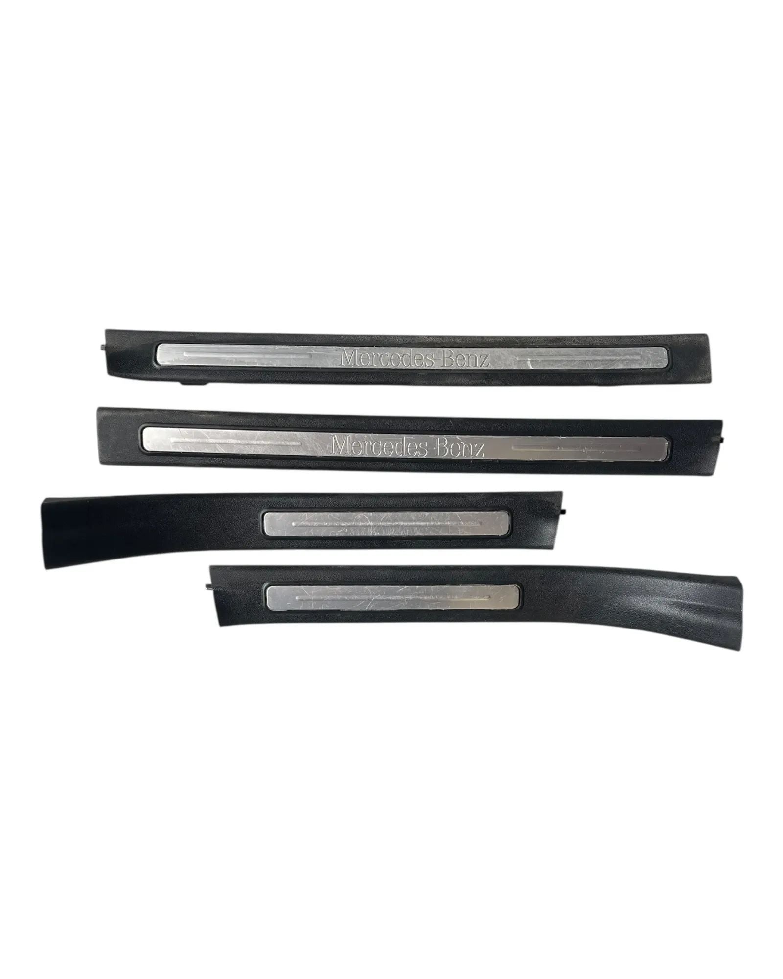 Mercedes-Benz A-Klasse W169 Leiste Einstiegsleiste Zierleiste A1696800074