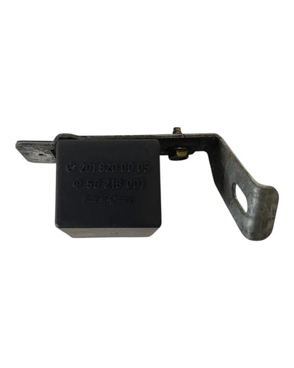 Mercedes-Benz W124 Relais Blinker Blinkrelais 2018200005