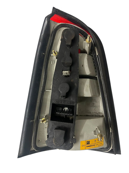 Opel Vectra B Caravan Rücklicht Rückleuchte Heckleuchte links 90585003