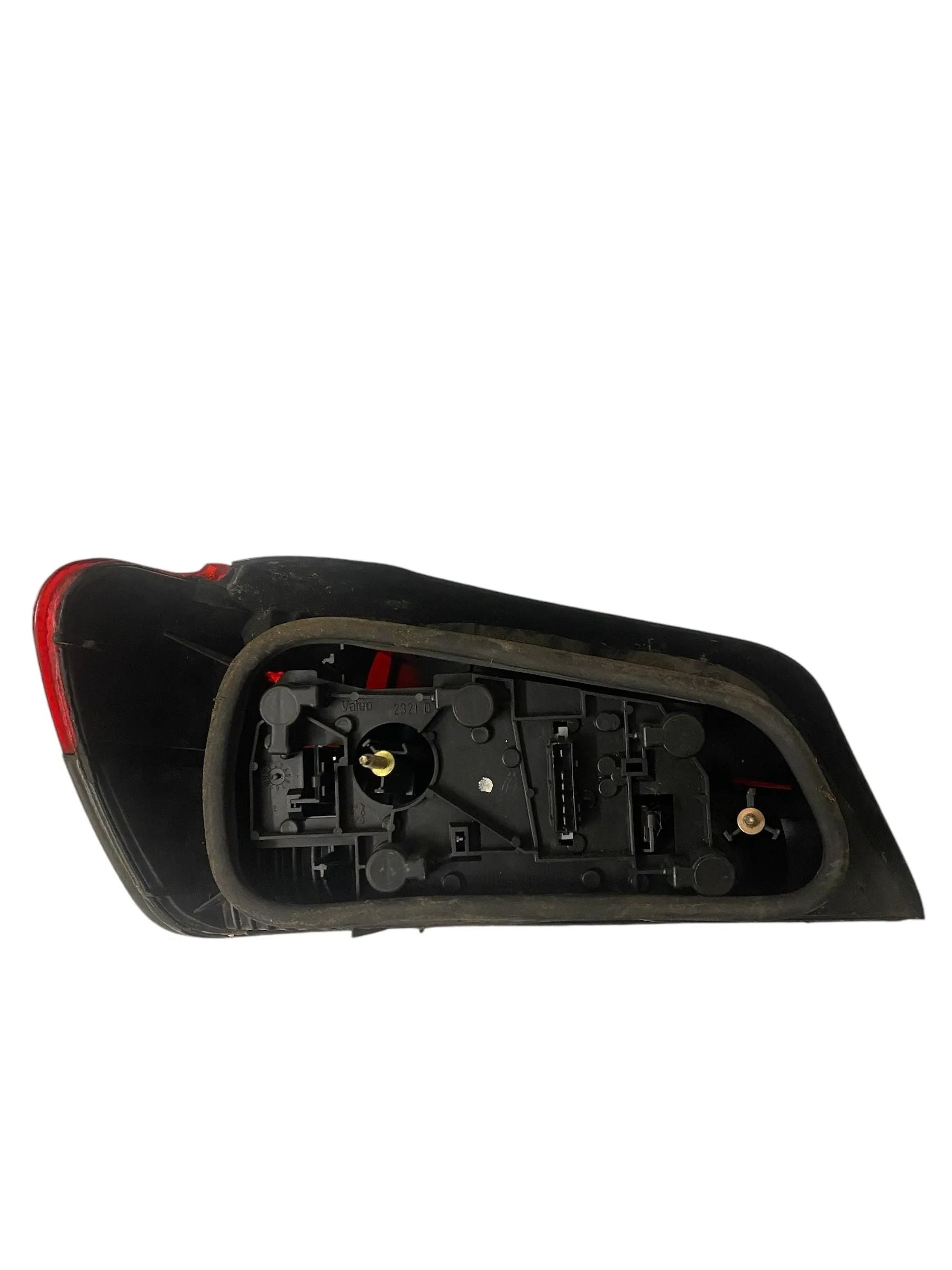 Peugeot 306 Rücklicht Rückleuchte Heckleuchte Rechts Valeo 2321D