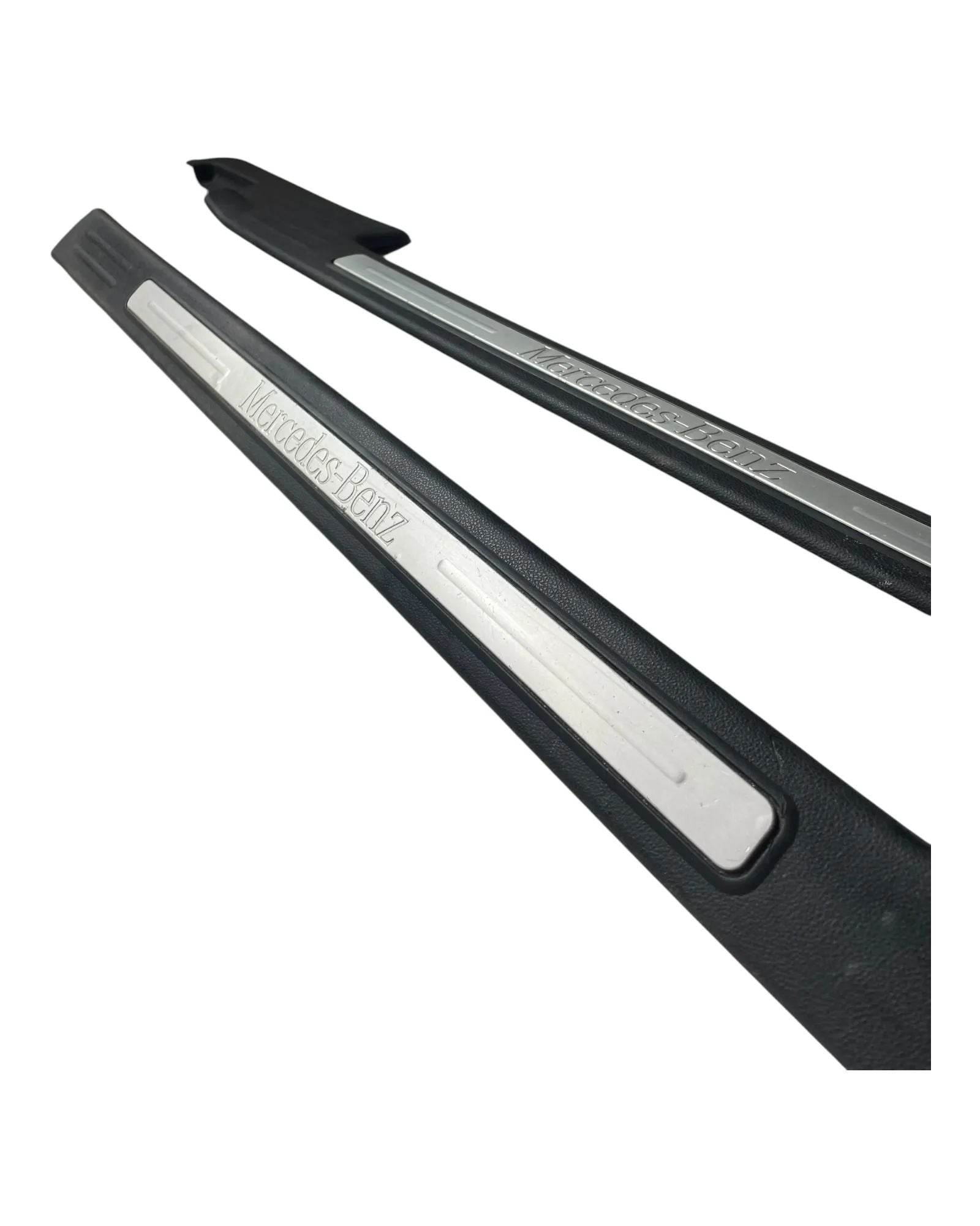 Mercedes-Benz A-Klasse Eintiegsleisten Zierleisten Vorne A169680