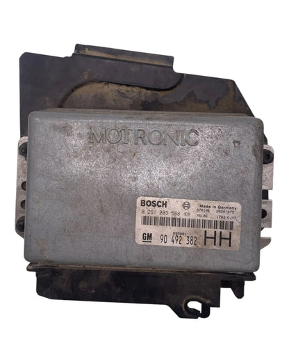 Opel Omega B Steuergerät Motorsteuergerät 90492382