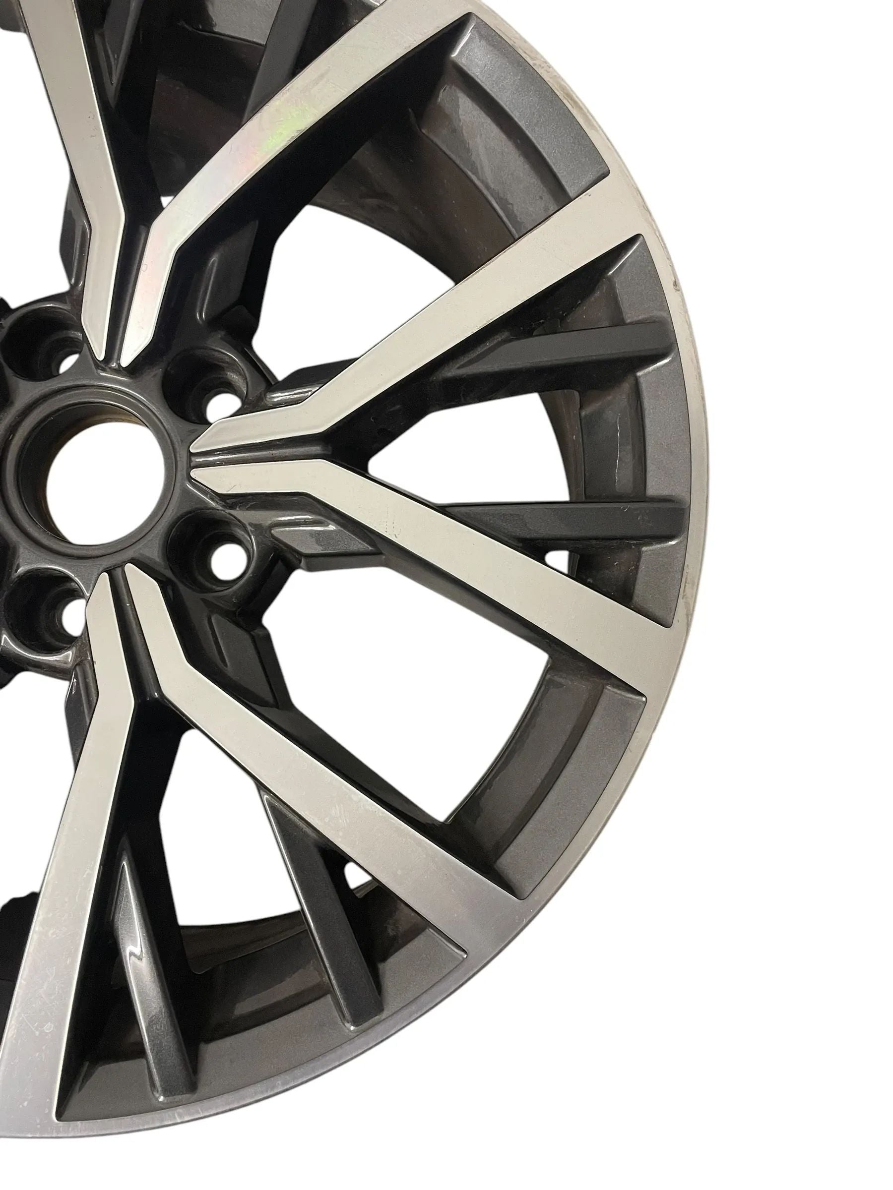 VW Tiguan Alufelge Felge 5NA601025AA 7Jx17H2 ET40