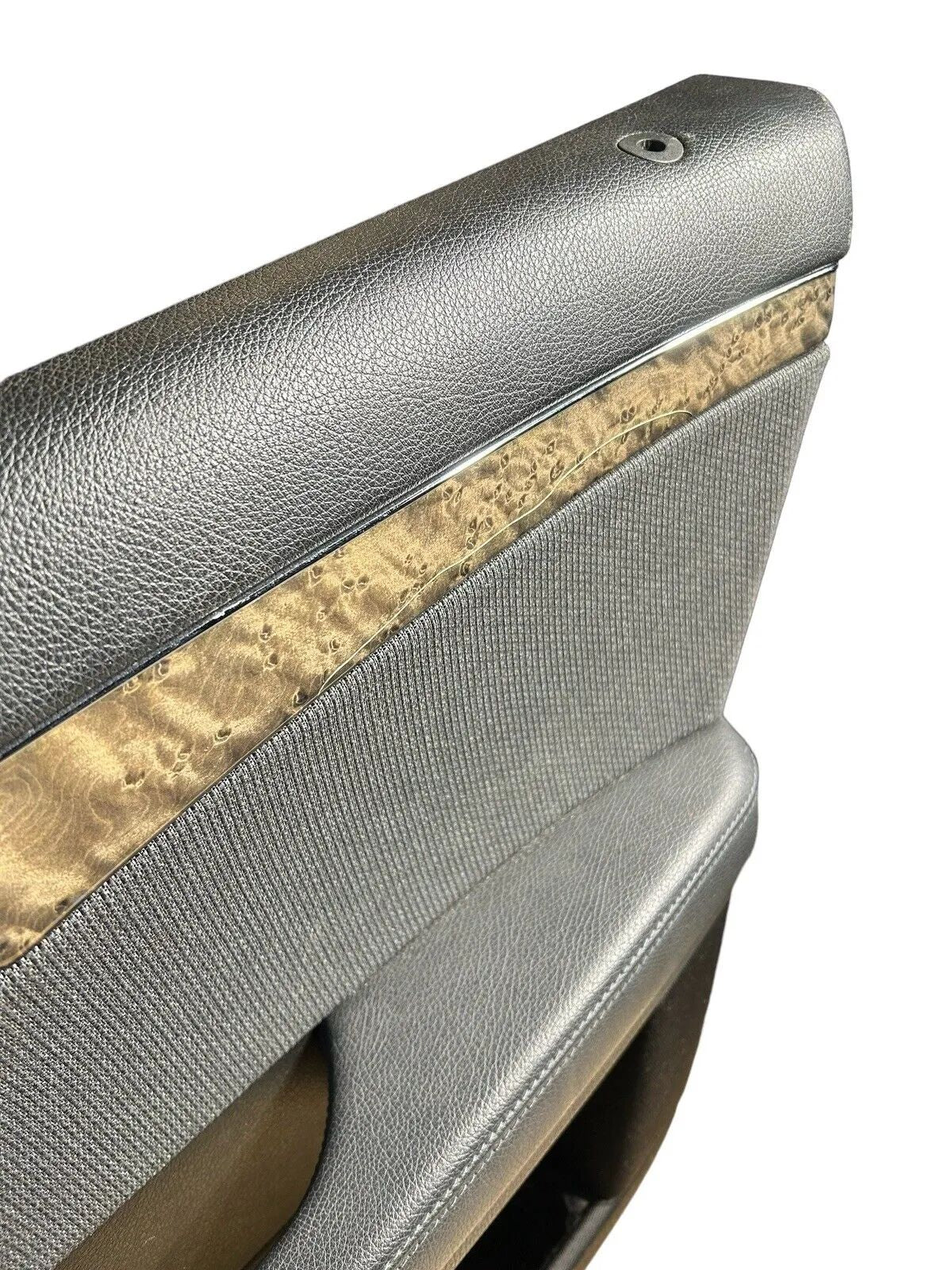 Mercedes-Benz W211 E-Klasse Türverkleidung Türpappe vorne rechts A2117205262