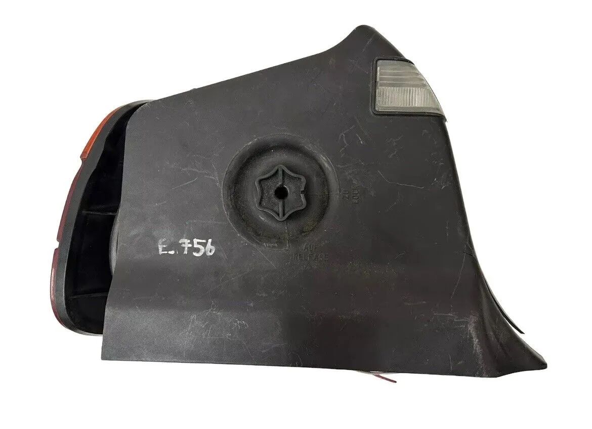 BMW 3er E36 316i Rückleuchte Heckleuchte Rücklicht rechts 8353810